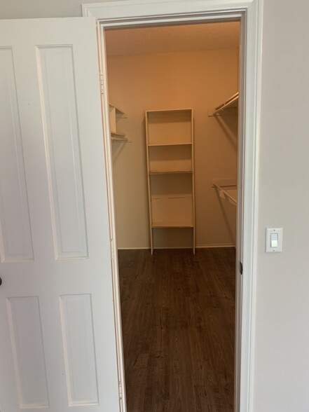 Building Photo - 19029 Nordhoff St