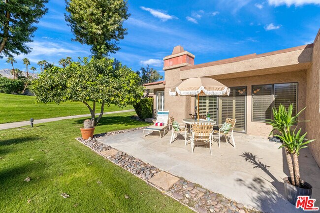 Building Photo - 72417 Rolling Knoll Dr