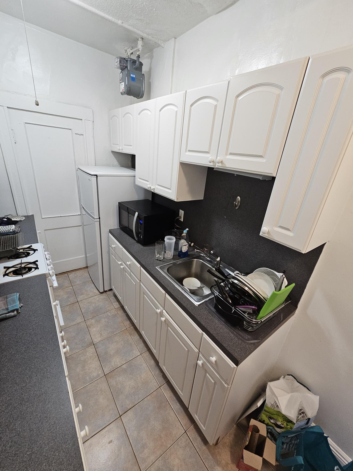 Building Photo - 121 Park Dr