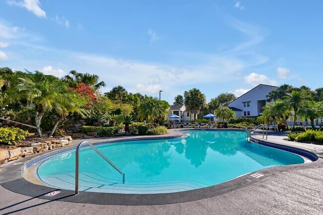 Building Photo - ARIUM Valencia Gardens