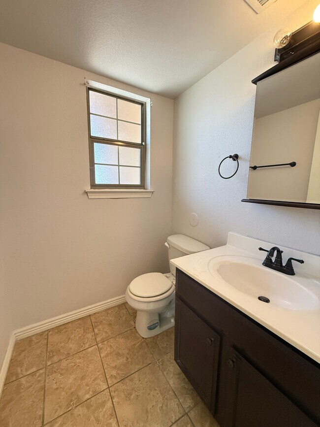 Building Photo - 14057 Tierra Delfin Dr