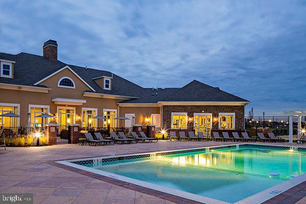 Building Photo - 1307 Churchill Downs Way