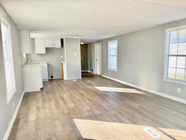 Building Photo - 203 W Conyers Ave