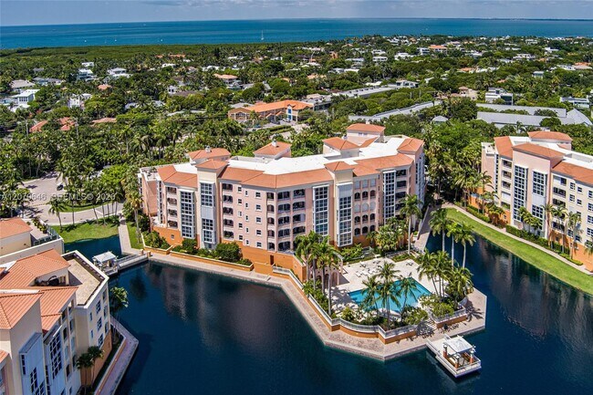 Building Photo - 731 Crandon Blvd