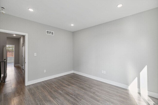 Building Photo - 1845 A St