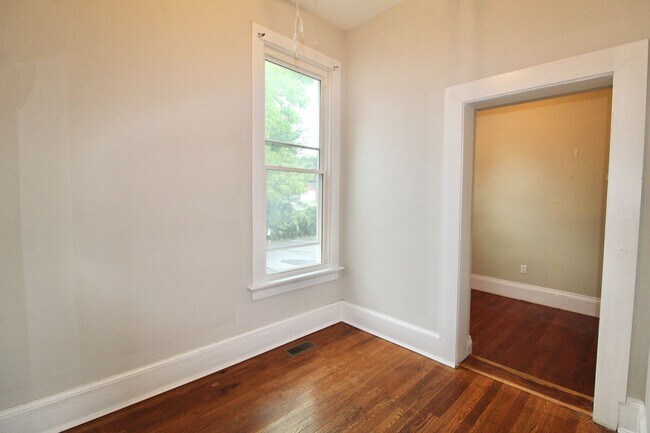 Building Photo - 205 Newman Ave