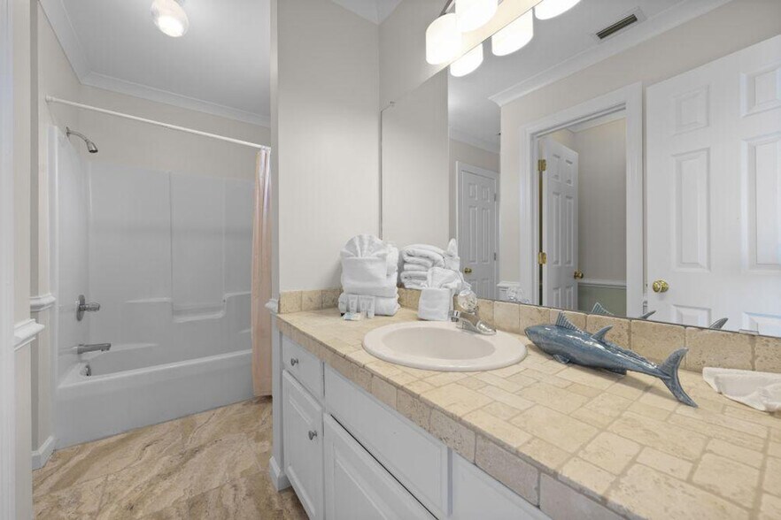 Building Photo - 120 Gulf Ct