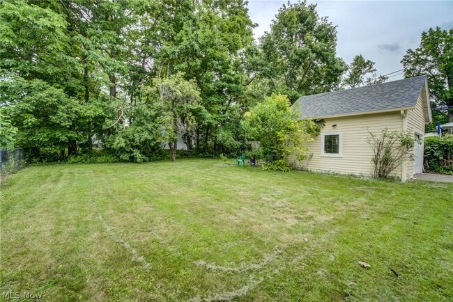 Building Photo - 1343 Victory Dr