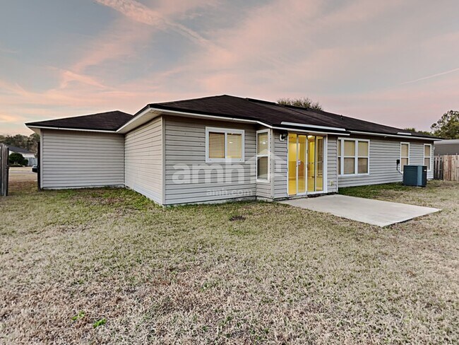 Building Photo - 86336 Augustus Ave