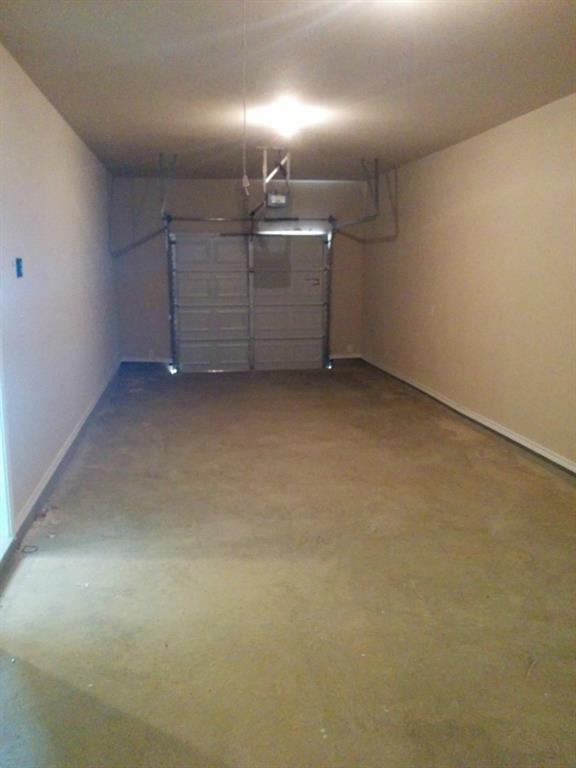 Building Photo - 149 Creekside Villa Dr