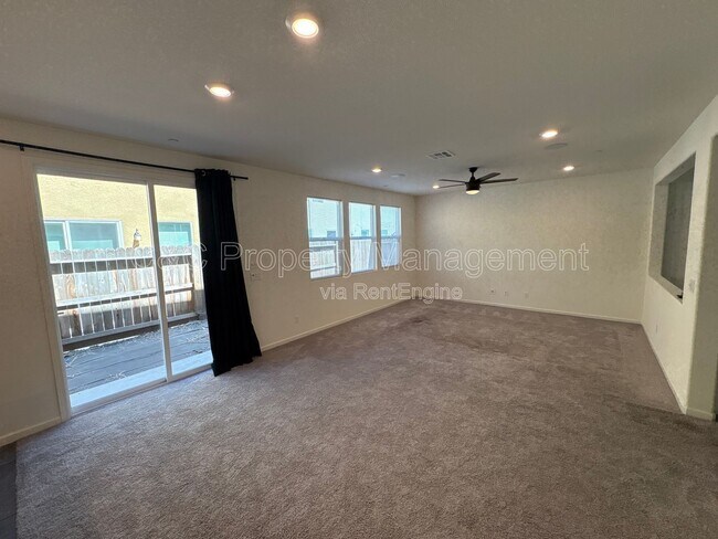 Building Photo - 10834 Albano Ln