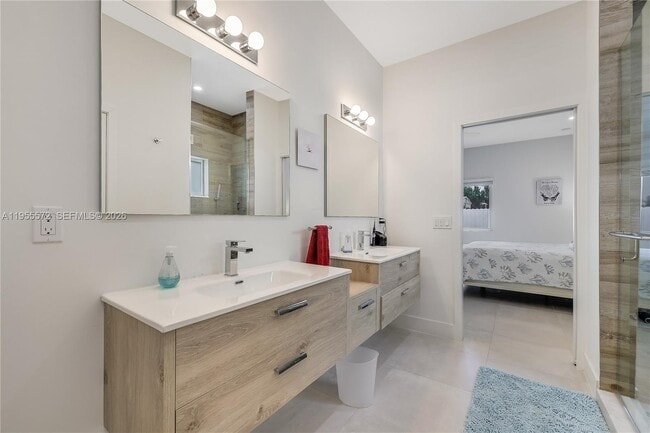 Building Photo - 640 Colson Dr