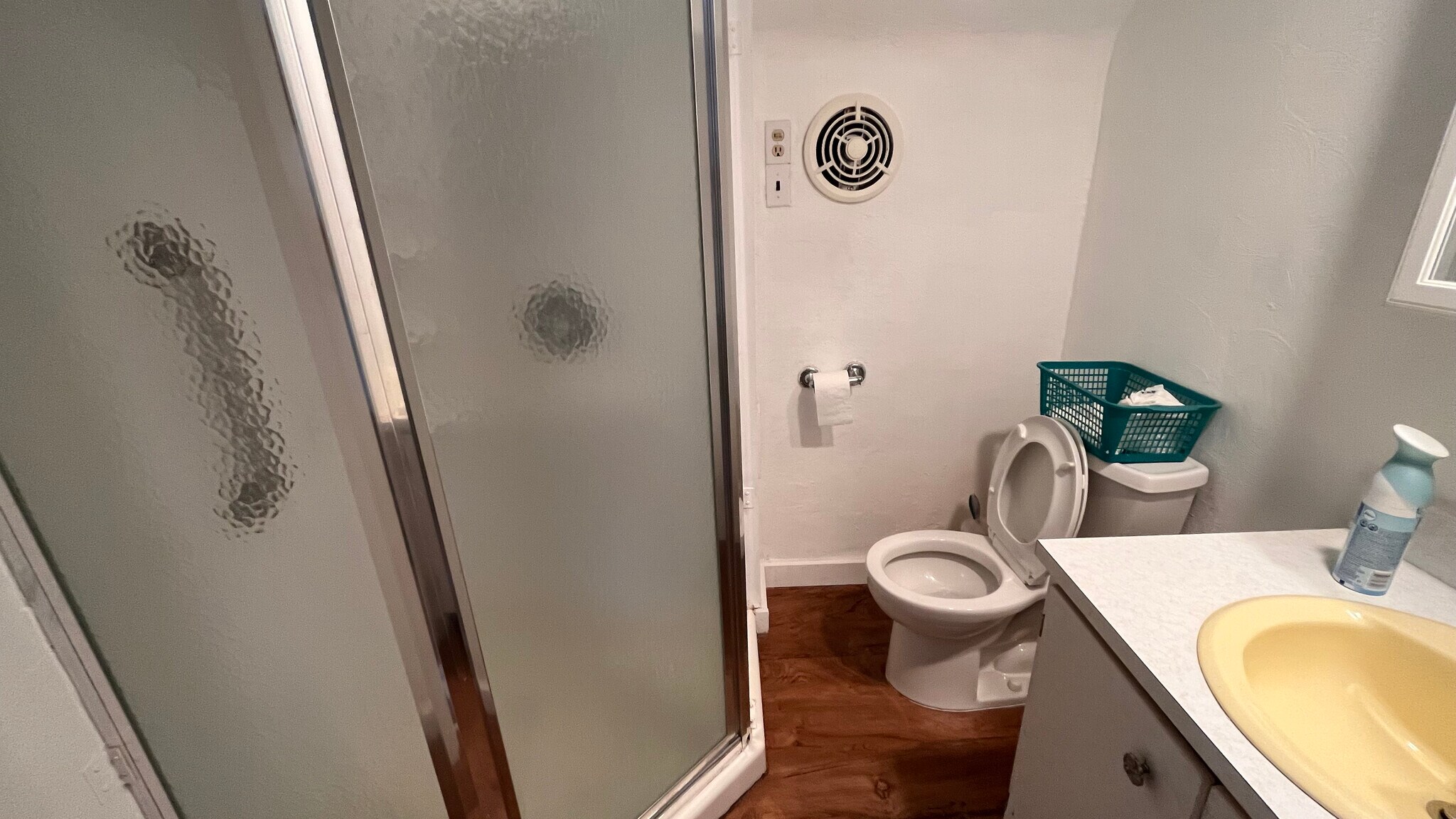 Building Photo - 5859 Hobart St