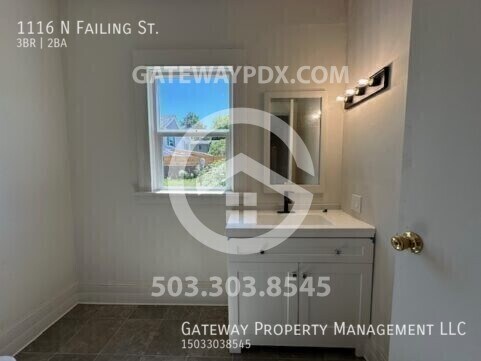 Building Photo - 1116 N Failing St