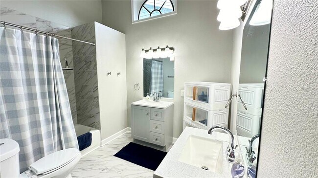 Building Photo - 782 Pine Shores Cir