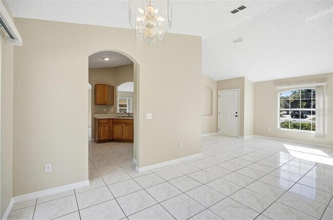 Building Photo - 106 La Mancha Dr