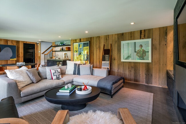 Building Photo - 21 Echo Dr