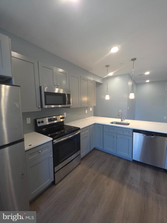 Building Photo - 3925 Haverford Ave