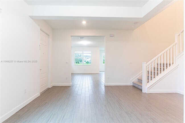 Building Photo - 4830 Navali Dr