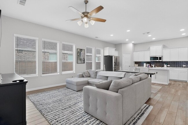 Building Photo - 2319 Kirkstall Wy