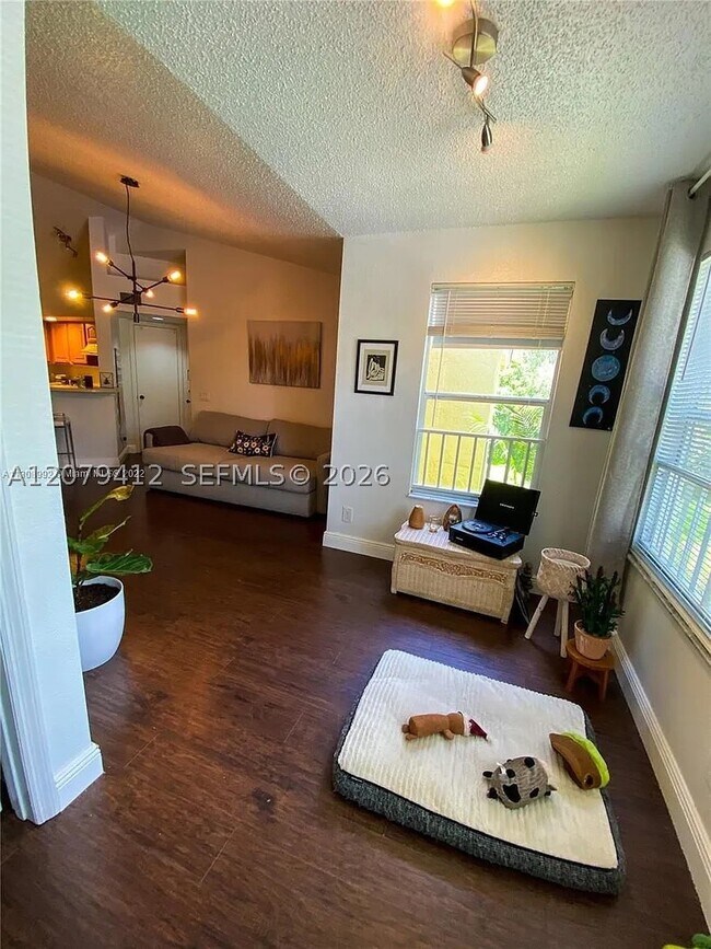 Building Photo - 13090 Vista Isles Dr