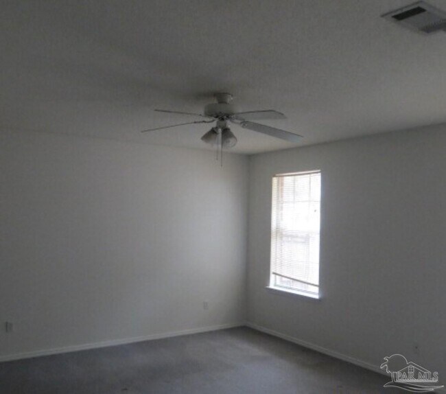 Building Photo - 5491 Chantilly Cir