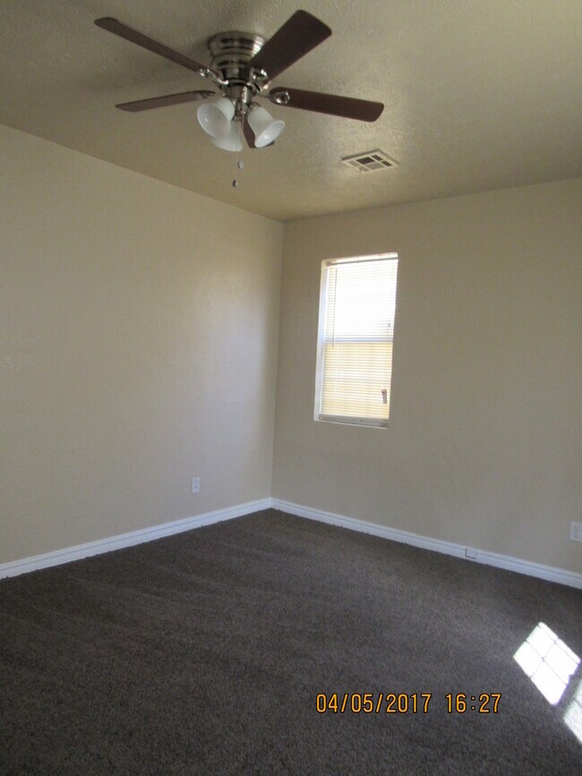 Building Photo - Pet Friendly :) SECTION 8 ACCEPTED!