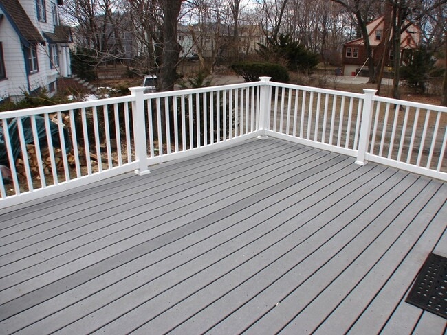 Building Photo - 128 Brooks Ave