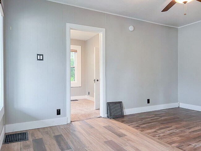 Building Photo - 315 Wyoming Ave