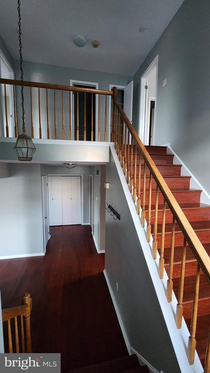 Building Photo - 500 Stratford Ct