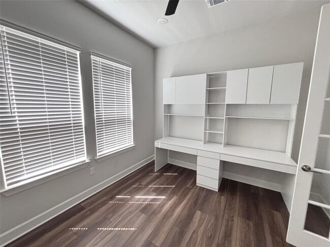Building Photo - 713 Coppell Ct