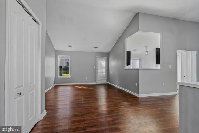 Building Photo - 9503 Fletcher Ave