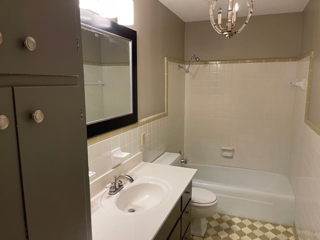 Building Photo - 809 Southwest Dr