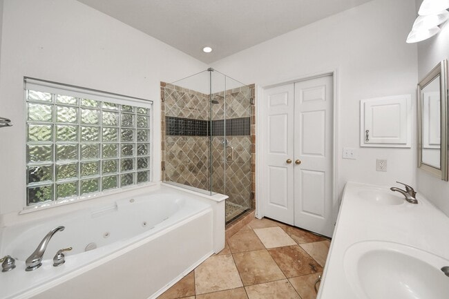 Building Photo - 20510 Pioneer Bend Ct