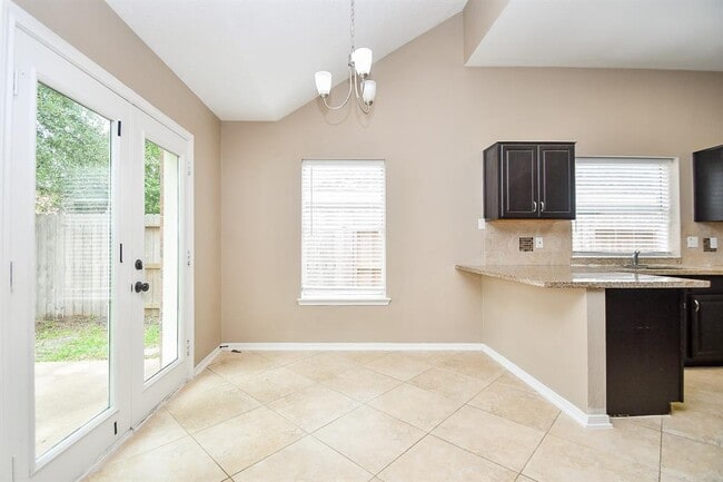 Building Photo - 2915 Pepperwood Dr
