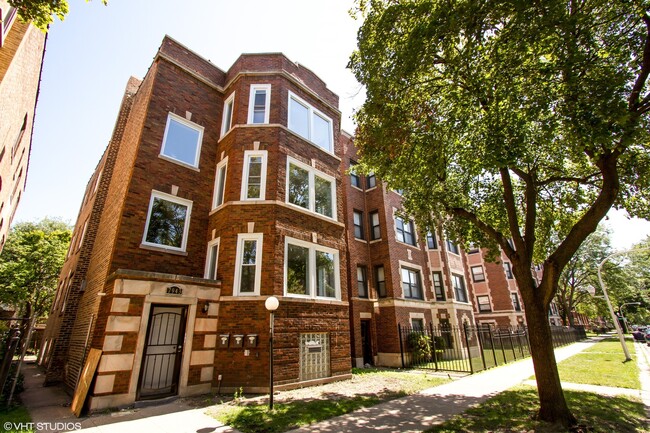 Building Photo - 7943 S Drexel Ave