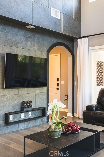 Building Photo - 109 Soaring Eagle