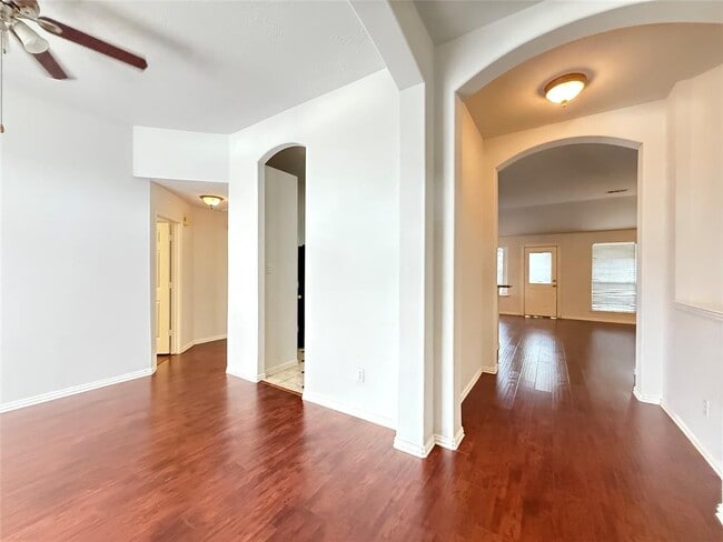 Building Photo - 21331 Riverside Ridge Ln