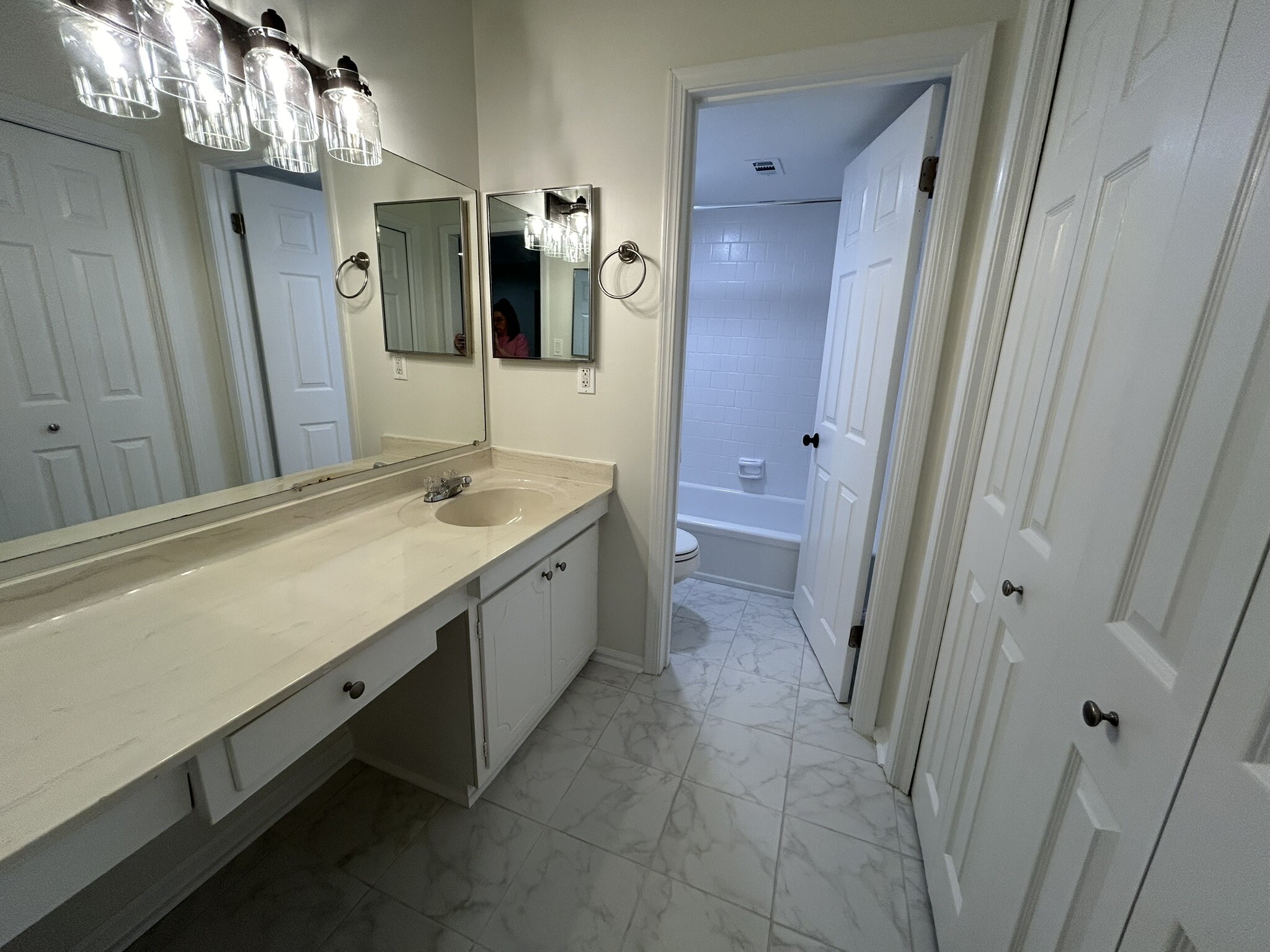 Building Photo - 157 Elysian Way NW