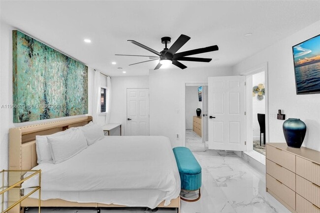 Building Photo - 560 Perviz Ave