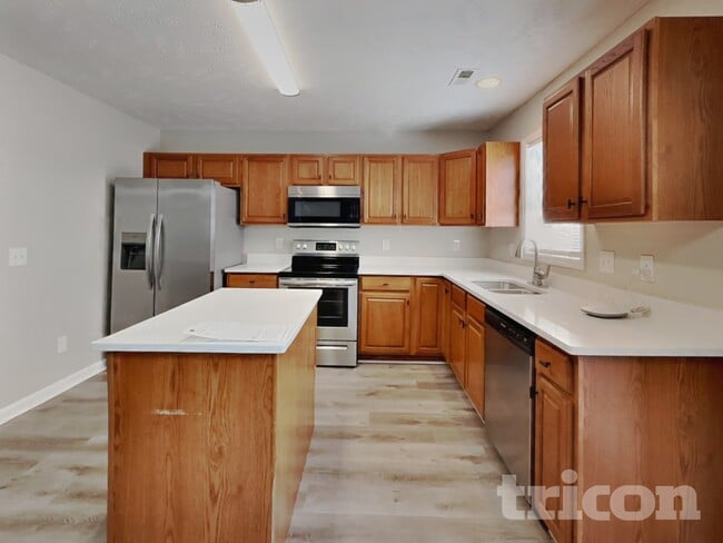 Building Photo - 200 Lattimore Rd