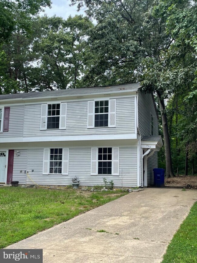 Building Photo - 775 Hatfield Ct