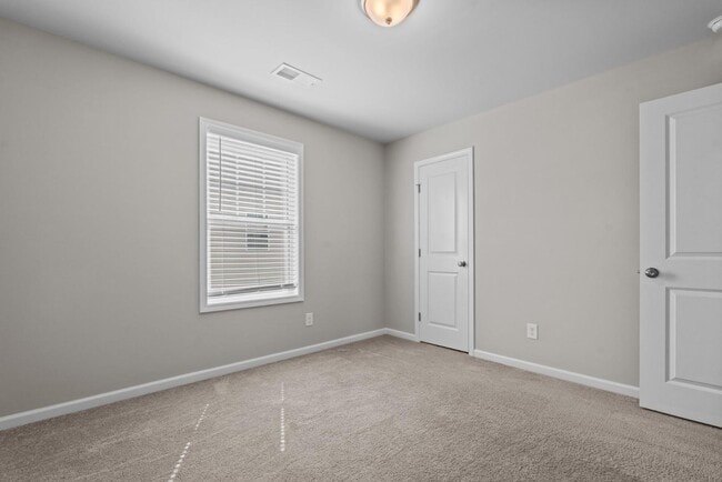 Building Photo - 205 Abercorn Wy