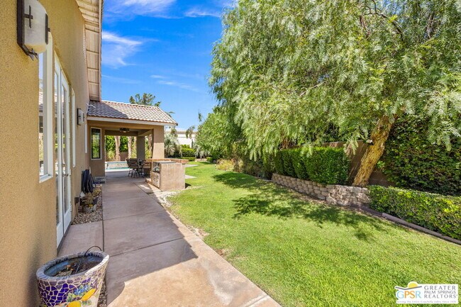 Building Photo - 78150 Calico Glen Dr