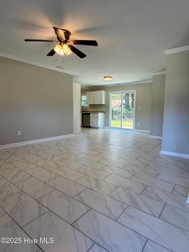 Building Photo - 502 Dale Ct