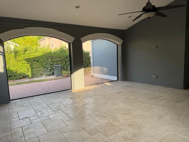 Building Photo - 1115 Damask St