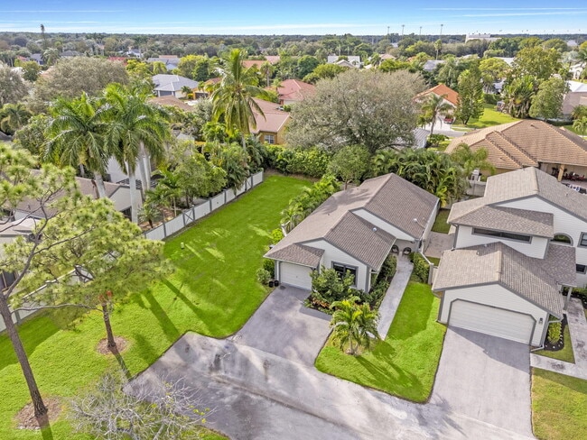 Building Photo - 2474 Bedford Mews Dr