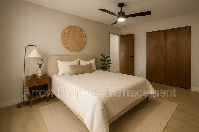 Building Photo - 515 W Saunders Ave