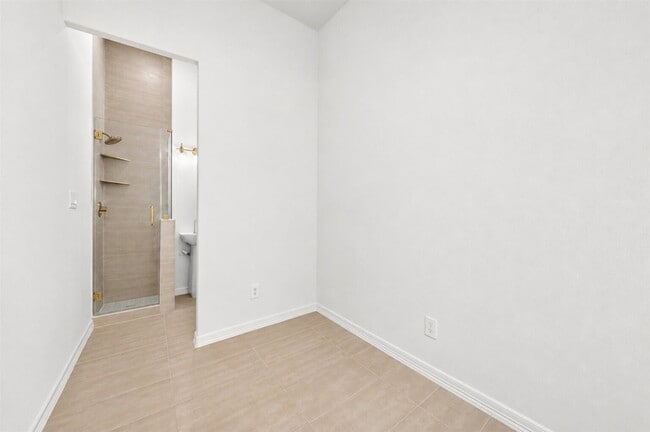 Building Photo - 9627 Champion Heavens Dr