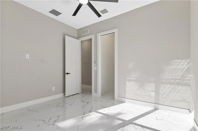 Building Photo - 1561 NW 26th Pl